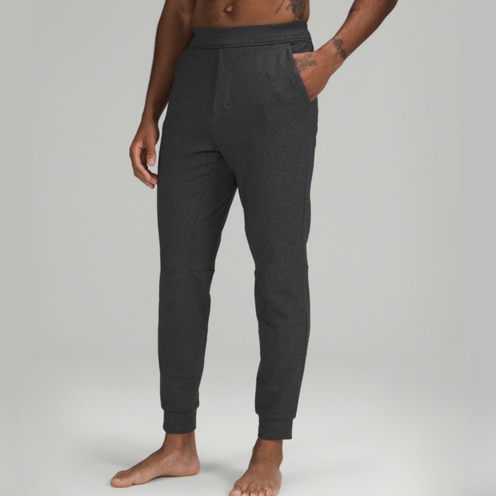 Lululemon - Men’s Jogger Pants in Charcoal - Size : S